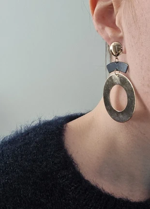 Boucles d'oreilles pendantes dorées et noires neuve, brand: Moa, condition: New without tags, €2.50, €3.33 includes Buyer Protection