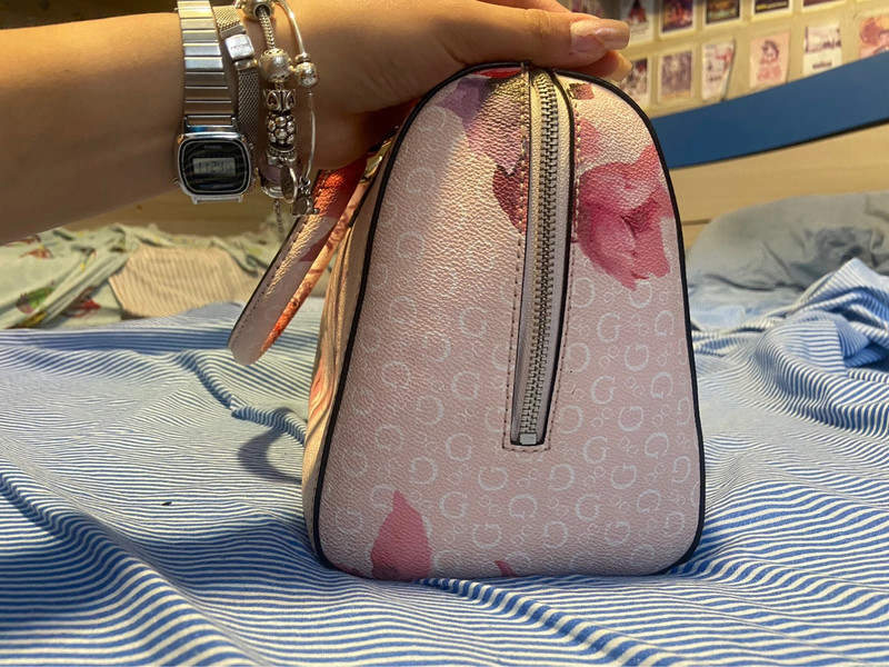 Guess Luxe bag in multicolor - Vinted