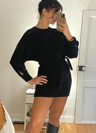 Robe pull épaisse Maje à pois Bordeaux ceinturée, merk: Ba&sh, staat: Heel goed, maat: S / 36 / 8, € 95,00, € 100,45 inclusief Kopersbescherming