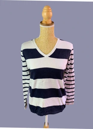 Pull Col en V Tommy Hilfiger - Taille S, brand: Tommy Hilfiger, condition: Very good, size: S / 36 / 8, €15.00, €16.45 includes Buyer Protection Pro