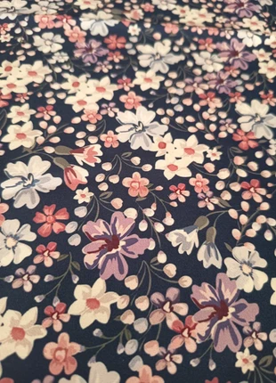 Tissu myosotis et primevère, marque: TISSU, état: Très bon état, 3,00 €, 3,85 € Protection acheteurs (Pro) incluse