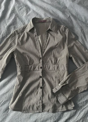 Camicetta bianca a righe blu vintage – stile office (veste S), brand: Blu deise, condizioni: Discrete, taglia: S / IT 40 / EU 36, €16.00, €17.50 include la Protezione acquisti