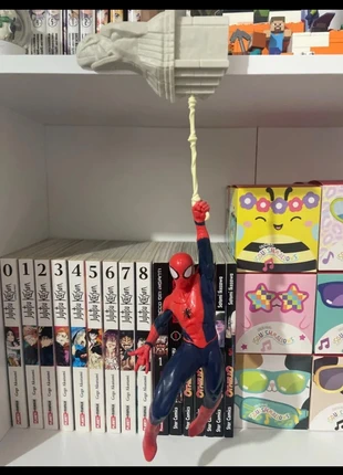 figure spider-man, merk: Kinder, staat: Heel goed, maat: S, € 5,00, € 5,95 inclusief Kopersbescherming