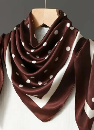 Bruine sjaal nieuw dots, merk: Minre, staat: Nieuw zonder prijskaartje, € 10,00, € 11,20 inclusief Kopersbescherming