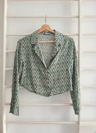 Geometric Print Cropped Blazer Stradivarius Size M – Retro Style in Great Condition, merk: Stradivarius, staat: Heel goed, maat: M / 38 / 10, € 5,00, € 5,95 inclusief Kopersbescherming
