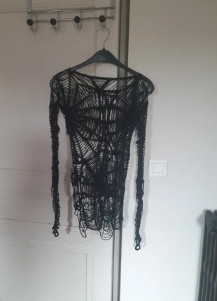 Haut toile d'araignée, condition: Good, size: M / 38 / 10, €30.00, €32.20 includes Buyer Protection