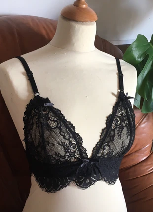 Brassière en dentelle noire , estado: Muito bom, tamanho: 70B, €3.00, €3.85 inclui Proteção do Comprador