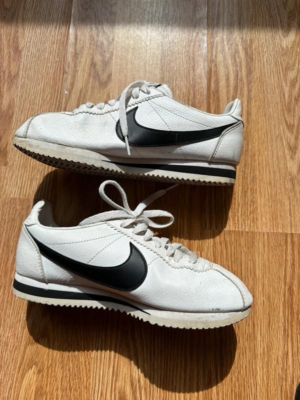 Black nike cortez leather sales