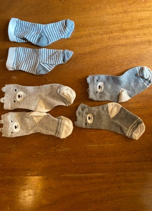 Calzini neonato, marca: H&M, estado: Bueno, tamaño: 6-9 meses / 68 cm, 2,00 €, 2,80 € Protección al comprador incluida