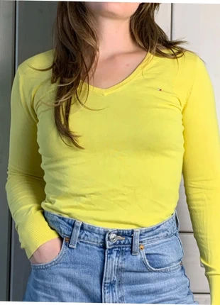 Pull Col en V Tommy Hilfiger Jaune - Taille S, brand: Tommy Hilfiger, condition: Very good, size: S / 36 / 8, €10.00, €11.20 includes Buyer Protection Pro