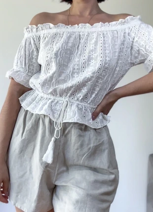 Top sem ombros SXYJNS em bordado inglês branco 🤍, marca: SXYJNS, estado: Muito bom, tamanho: S / 36 / 8, €9.00, €10.15 inclui Proteção do Comprador