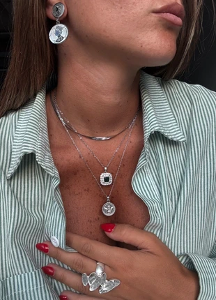 Orecchini pendenti a medaglione in acciaio inox color argento, marke: Vintage Dressing, zustand: Sehr gut, 8,00 €, 9,10 € inklusive Vinted-Käuferschutz