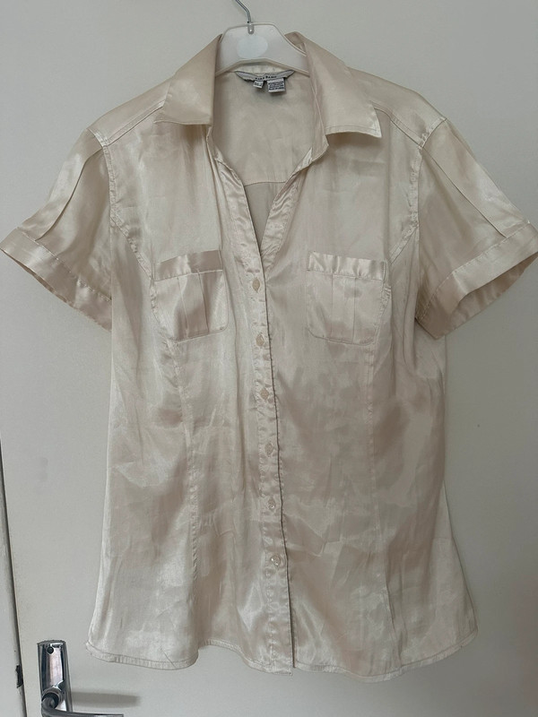 Chemise satinée couleur crème beige manches courtes 2