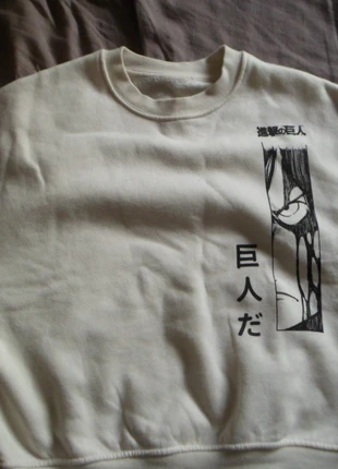 sweat fille l attaque des titans, marke: l attaque des titans, zustand: Sehr gut, größe: 12 Jahre / 152, 4,00 €, 4,90 € inklusive Vinted-Käuferschutz