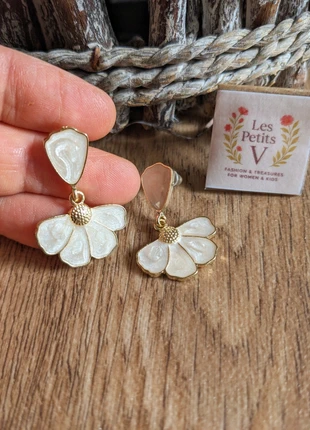 E10/ boucles d'oreilles fantaisie pendantes motif floral crème chic élégantes, marque: Fantaisie, état: Très bon état, 6,60 €, 7,63 € Protection acheteurs (Pro) incluse