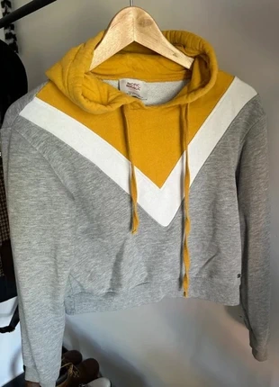 Cozy Grey & Yellow Hoodie, marca: Pull & Bear, estado: Muy bueno, tamaño: XS / 34 / 6, 3,00 €, 3,85 € Protección al comprador incluida