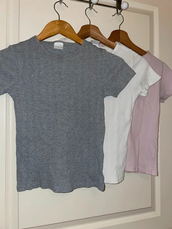 Lot de 3t shirt Zara kids rose blanc et gris | Vinted