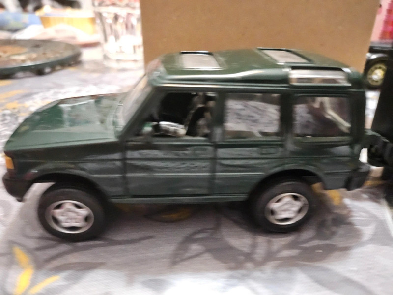 Voiture Land Rover et van pour chevaux 1/32 ème 2