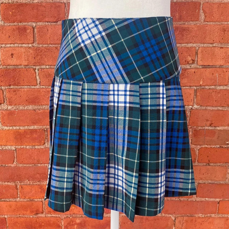 Plaid pleated skirt 2