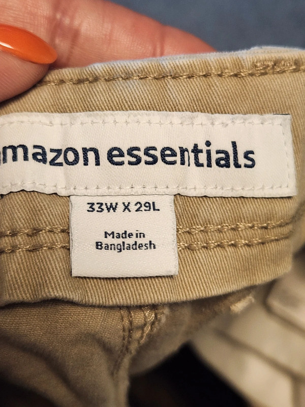 Men's amazon essentials sz 33/29 Khaki cargo pants 4