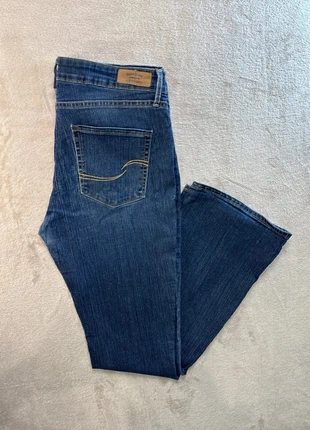 Jean Levi’s® Authentique femme bootcut bleu moyen taille FR 40/42 (W31 L34) très bon état 1053, marca: Levi's, estado: Muito bom, tamanho: L / 40 / 12, €15.00, €16.45 inclui Proteção do Comprador Pro