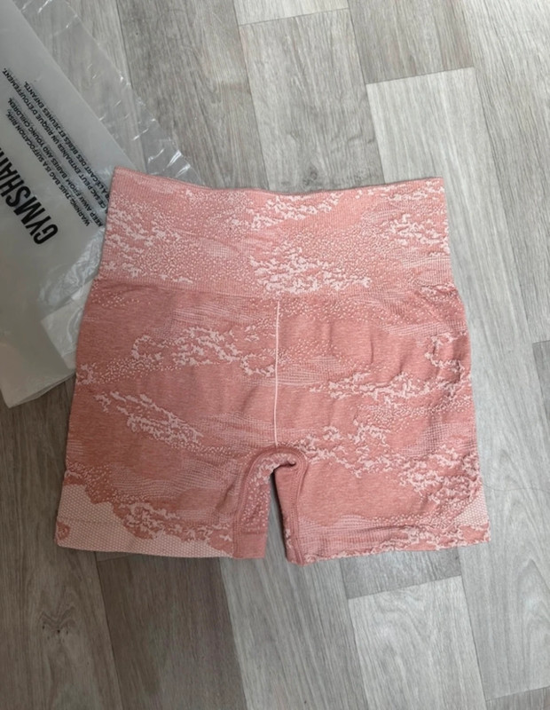 Short de sport rose Gymshark 5