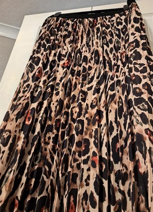 Leopard print pleated skirt, brand: Leopard, condition: Very good, size: L / UK 16-18, £10.00, £11.20 includes Buyer Protection
