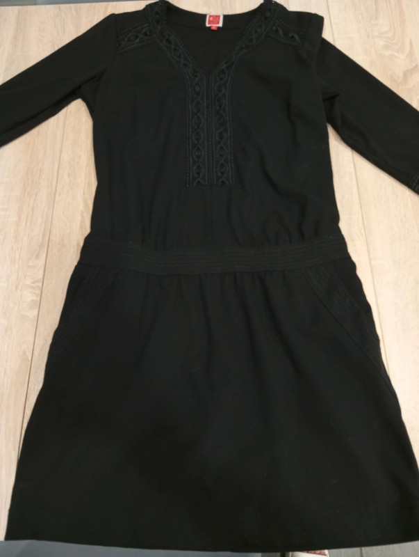 Robe noire Miss captain 1