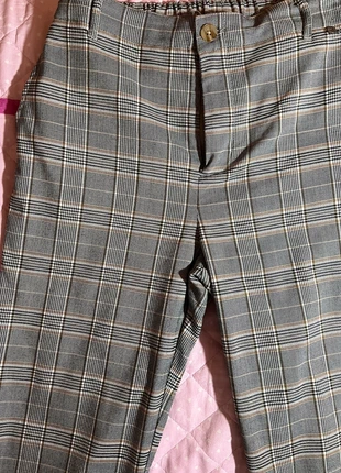 Pull & Bear Pantaloni a quadri, brand: Pull & Bear, condizioni: Ottime, taglia: M / IT 42 / EU 38, €22.00, €23.80 include la Protezione acquisti