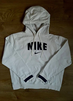 Pull Nike brodé L, merk: Nike, staat: Heel goed, maat: L, € 30,00, € 32,20 inclusief Kopersbescherming