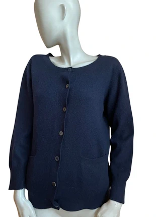 🧶 Cardigan en cachemire bleu marine – J-L de La Tour Taille XL, marque: JL de La Tour, état: Très bon état, taille: XL / 42 / 14, 40,00 €, 42,70 € Protection acheteurs (Pro) incluse