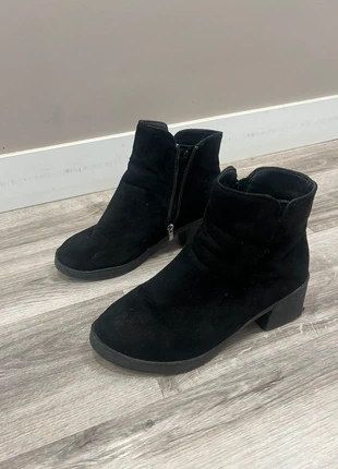 Bottines noires basiques Taille 39, état: Bon état, taille: 39, 10,00 €, 11,20 € Protection acheteurs incluse