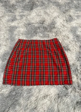 Gonna scozzese nera e rossa – Taglia M, brand: Shein, condizioni: Ottime, taglia: M / IT 42 / EU 38, €3.00, €3.85 include la Protezione acquisti