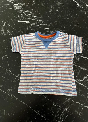 Gestreept t-shirt, marca: Zeeman, estado: Bueno, tamaño: 3-6 meses / 62 cm, 1,00 €, 1,75 € Protección al comprador incluida