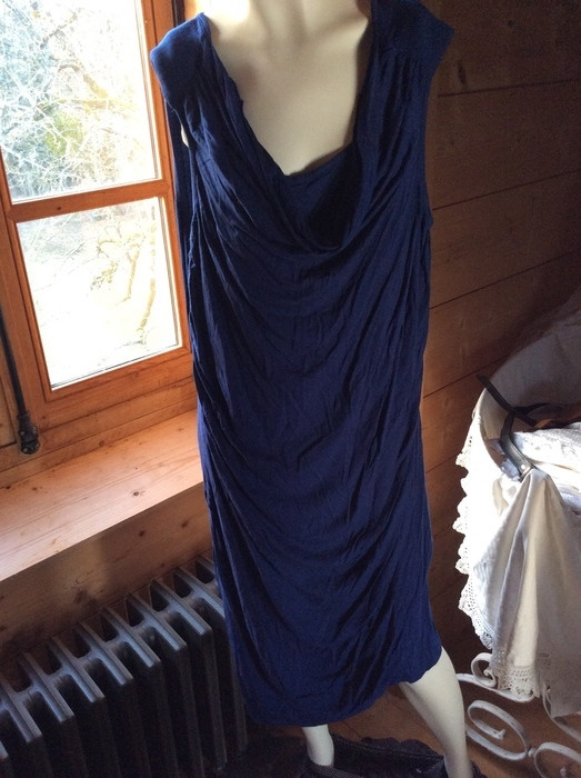 robe bleu drapé  1