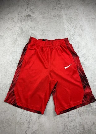 Short de sport Nike Taille XL Rouge, marque: Nike, état: Très bon état, taille: XL, 12,00 €, 13,30 € Protection acheteurs incluse