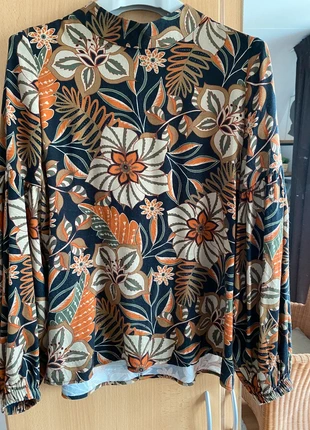 Top. An Geisha, merk: Geisha, staat: Heel goed, maat: M / 38 / 10, € 6,00, € 7,00 inclusief Kopersbescherming