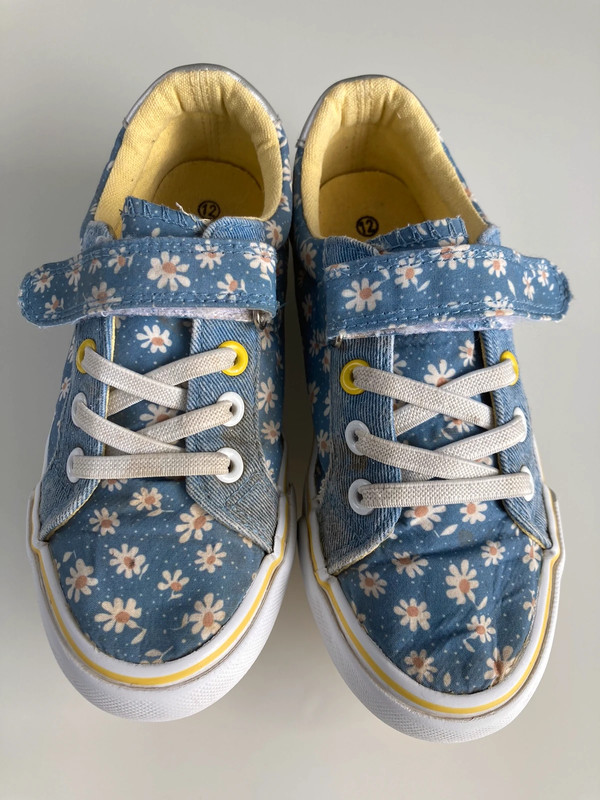 Blue clearance daisy vans