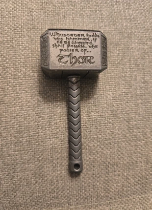 Marteau thor marvel, marque: Marvel, état: Très bon état, 2,00 €, 2,80 € Protection acheteurs incluse