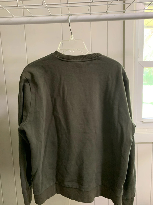 Green Oakley sweater 3
