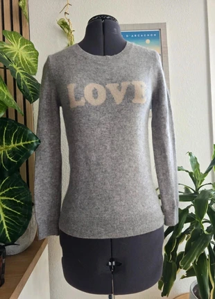 Pull gris clair inscription Love 100% cachemire - Scarlett - taille S - 36, marque: Cachemire, état: Très bon état, taille: S / 36 / 8, 30,00 €, 32,20 € Protection acheteurs incluse
