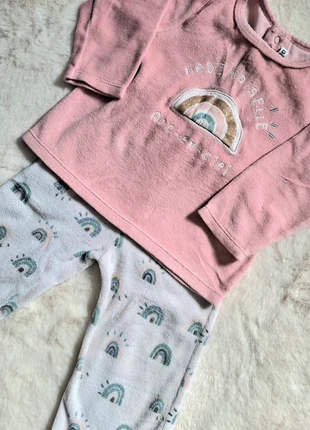 Pyjama velours 2 pièces taille 18 mois, marque: Gémo, état: Très bon état, taille: 12-18 mois / 80 cm, 2,00 €, 2,80 € Protection acheteurs incluse