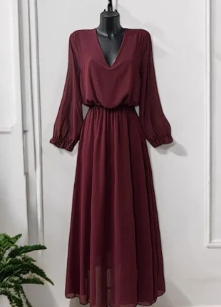 Robe longue bordeaux taille M, marque: Boutique Parisienne, état: Très bon état, taille: M / 38 / 10, 35,00 €, 37,45 € Protection acheteurs (Pro) incluse