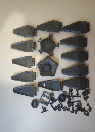 Warhammer 40K Bits pour drop pods, marque: Games Workshop, état: Très bon état, 12,00 €, 13,30 € Protection acheteurs incluse