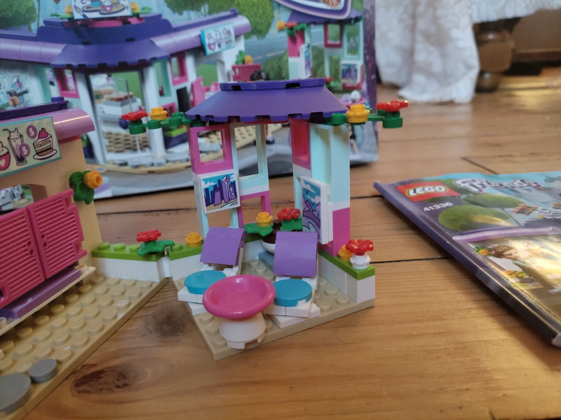 Lego Friends 41336 Le cafe des arts d Emma