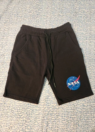 Pantaloncini Tokuno Shima NASA 🪐 taglia M, marque: Tokuno Shima, état: Très bon état, taille: M, 5,90 €, 6,90 € Protection acheteurs incluse