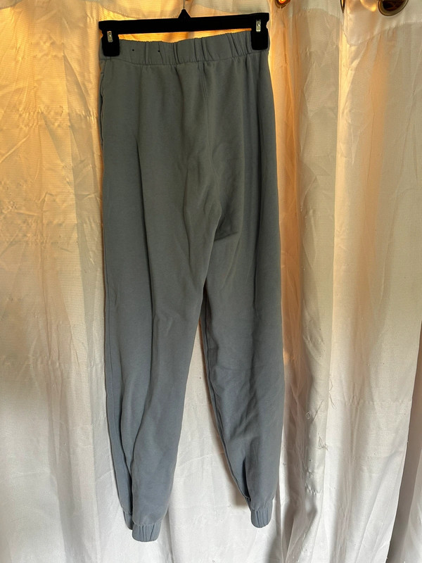 baby blue hollister sweat pants 3