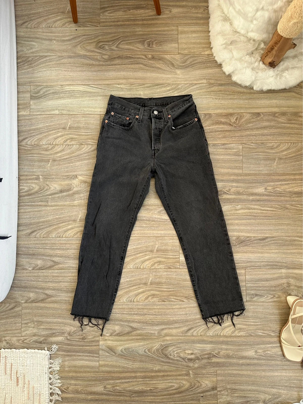 Levi’s 501 Highrise Dark Grey Cropped Jeans 1