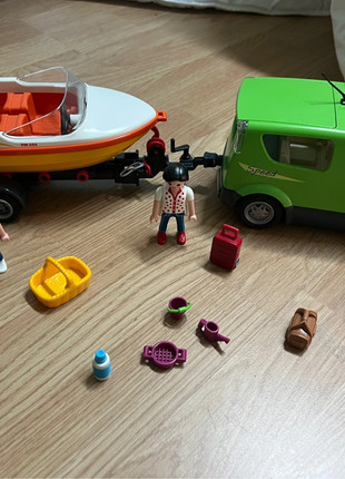 Playmobil - 4144 - Voiture familiale avec remorque porte-bateaux :  : Jeux et Jouets