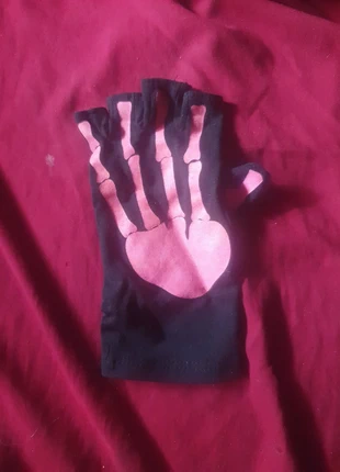 Mitaine squelette noir & rose emo, merk: EMO, staat: Heel goed, maat: Universele maat, € 2,00, € 2,80 inclusief Kopersbescherming